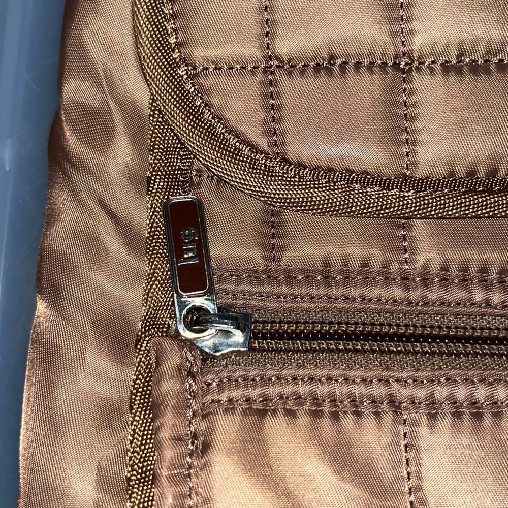 Lug - Picture 3 of 15